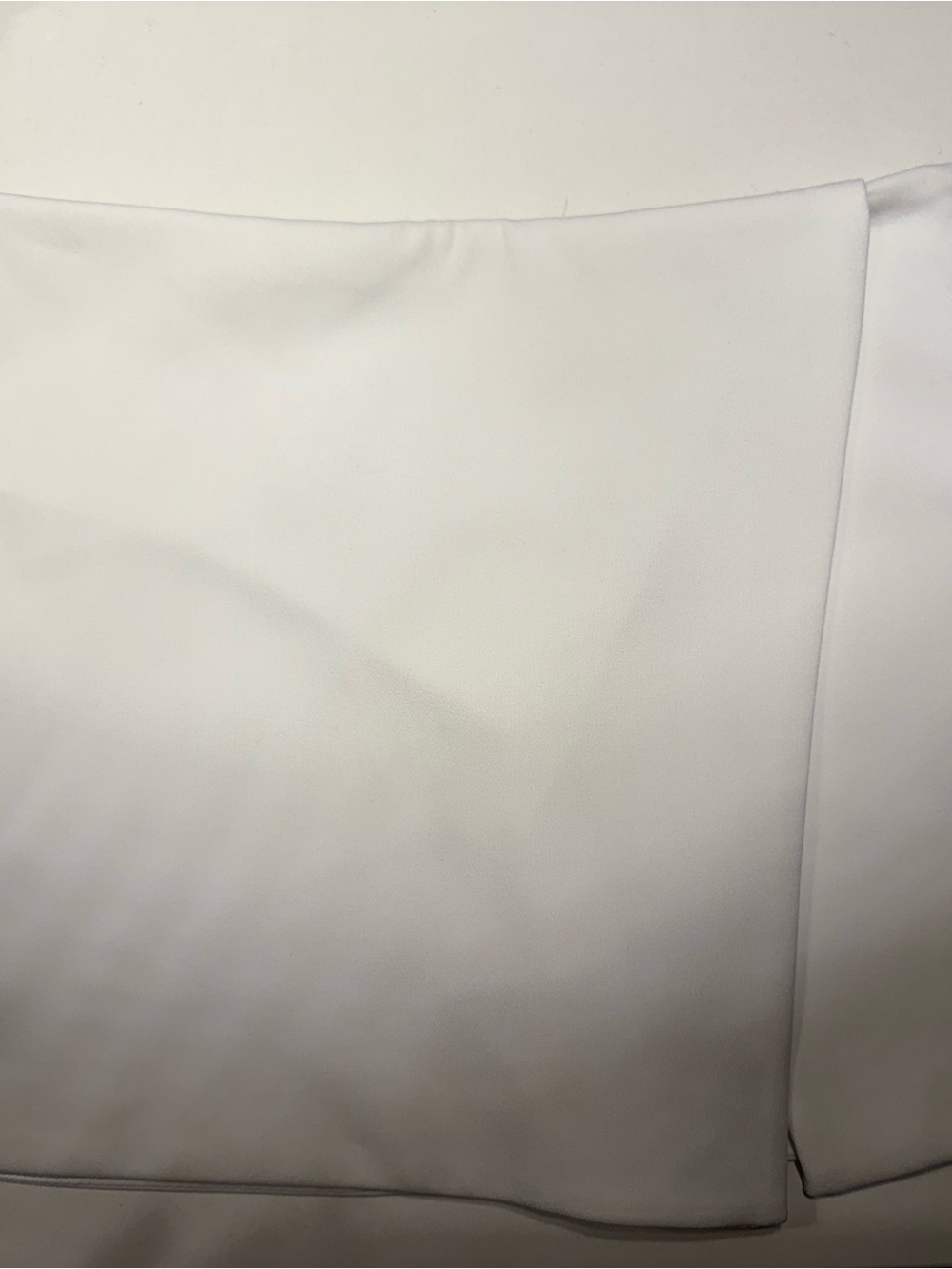 Zara White Mini Skirt with Clean Panel Detail